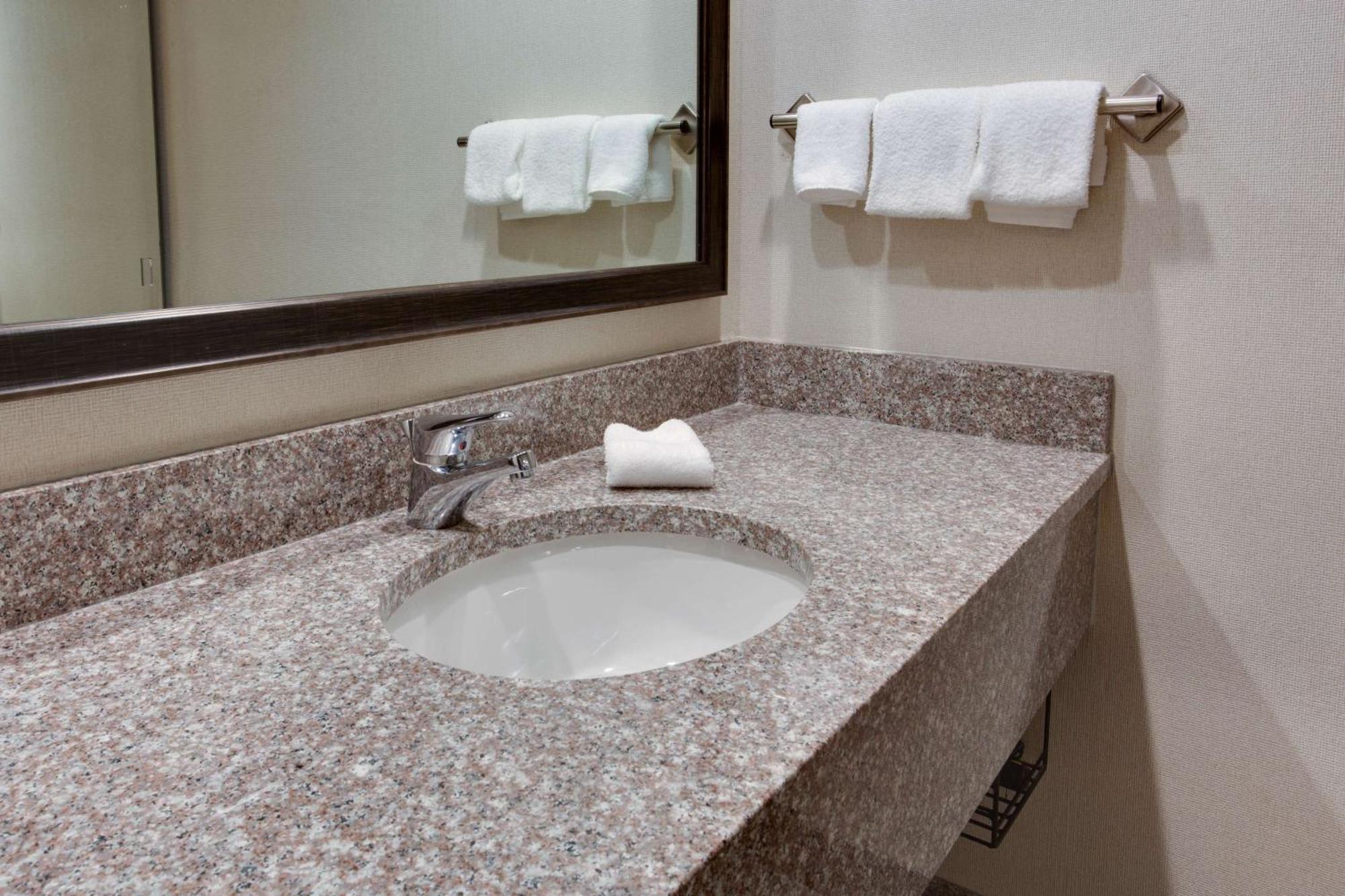 Drury Inn & Suites Nashville Airport Exterior photo